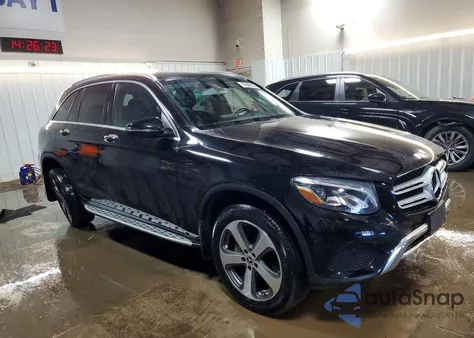 2017 Mercedes-Benz Glc 300 4Matic z USA, uszkodzony, nr VIN WDC0G4KBXHF130730